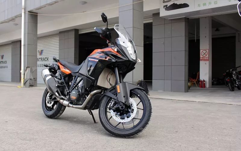 KTM 1090 ADV最新动态，科技与冒险的极致融合